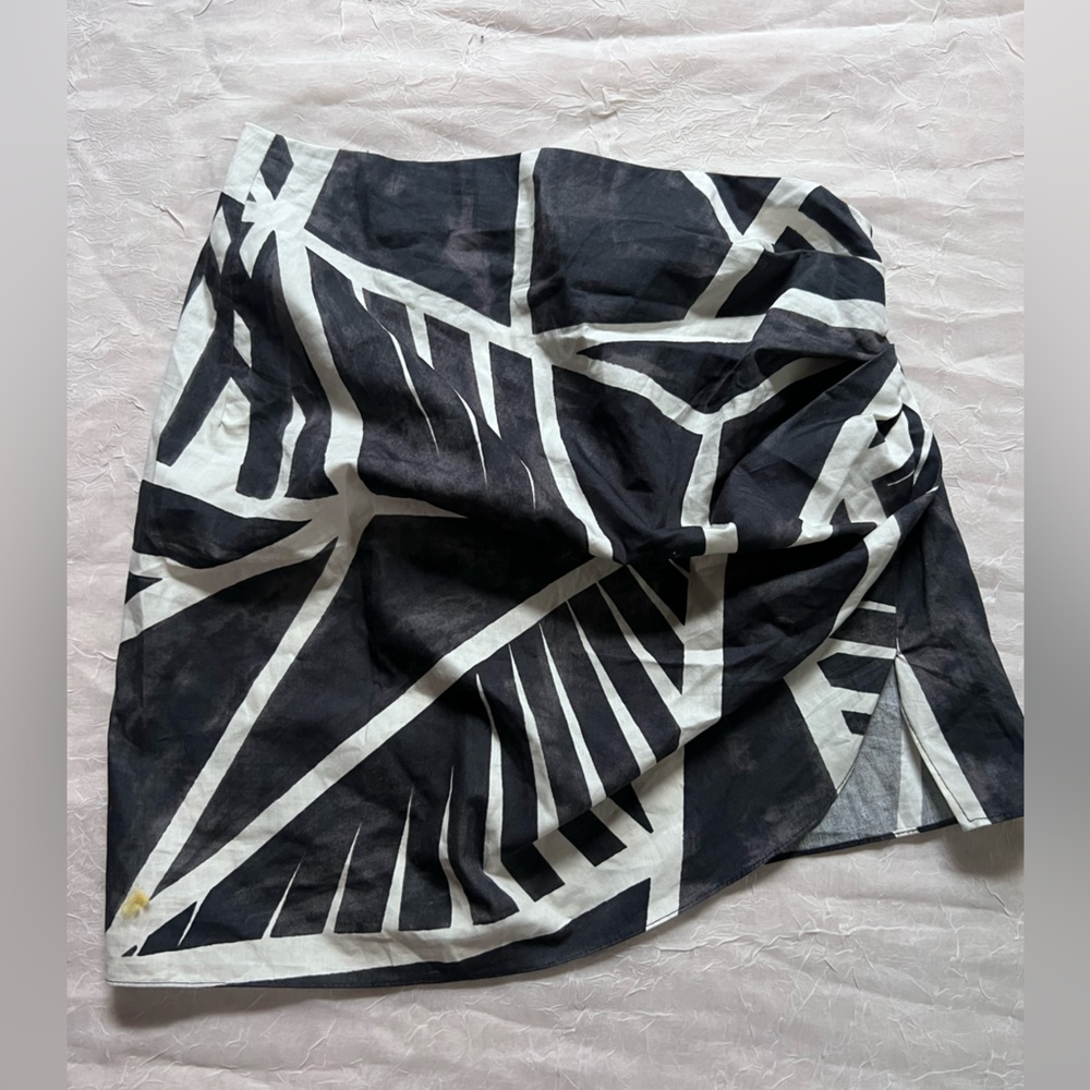 Zara Black and White Mini Skirt